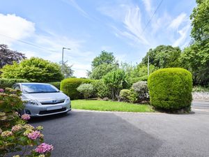 Parking- click for photo gallery